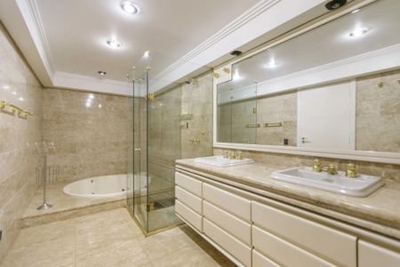 22_photo/94dce3d7a3.b7a28b76476596d7-ATLAS-b21e4759-9483-43dc-afad-7bbfb0262531.jpg de casa à venda com 4 quartos, 918m² em Santo Inácio, Curitiba