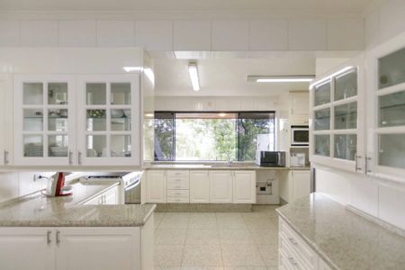 31_photo/94dce3d7a3.b7a28b76476596d7-ATLAS-e69fe51f-9347-4a6d-8ed5-202e49bb4c4c.jpg de casa à venda com 4 quartos, 918m² em Santo Inácio, Curitiba