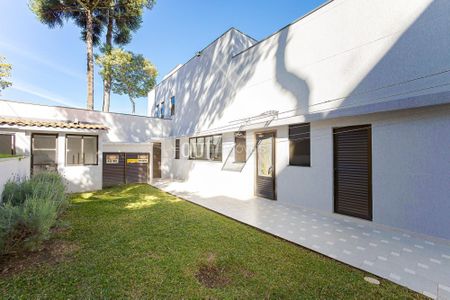 3_photo/94dce3d7bb.aafc750051720c32-ATLAS-078a76d8-5750-49ea-84b6-4749b15f7b0e.jpg de casa à venda com 4 quartos, 331m² em Santo Inácio, Curitiba