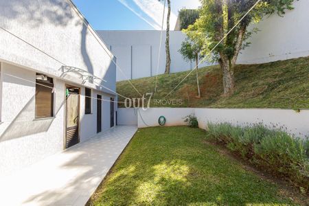 3_photo/94dce3d7bb.aafc750051720c32-ATLAS-181e221b-1d7b-4a35-aa99-032bf1bcaa60.jpg de casa à venda com 4 quartos, 331m² em Santo Inácio, Curitiba