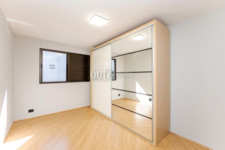 1_photo/94dce3d7bb.aafc750051720c32-ATLAS-a4bf555b-b0ec-4bb9-8f45-6e256b193a29.jpg de casa à venda com 4 quartos, 331m² em Santo Inácio, Curitiba