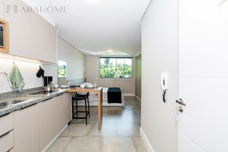 5_photo/94dce3db51.e6f02a1e96aef2b1-ATLAS-a1099e81-f6cf-4f89-8b20-8d3aad5f8423.jpg de apartamento para alugar com 1 quarto, 22m² em Bigorrilho, Curitiba