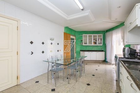 2_photo/94dce3de3d.1283e475da083e17-ATLAS-cb87b2ec-8a09-4fc6-ab6e-5ab71ad9da93.jpg de casa à venda com 4 quartos, 567m² em Bigorrilho, Curitiba