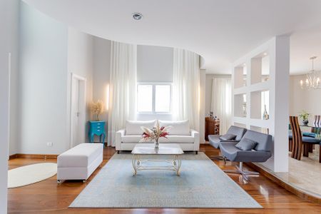 3_photo/94dce3e01b.e98a0441d5514113-ATLAS-c496fd76-5ba2-45ce-b346-0fc96f1c461d.jpg de casa para alugar com 4 quartos, 295m² em Mercês, Curitiba