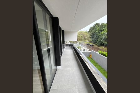 10_photo/94dce3e01d.8f3f2a47dd94676f-ATLAS-8d2d9910-29a5-4c49-8a32-7fe05260794f.jpg de casa à venda com 4 quartos, 371m² em Mercês, Curitiba