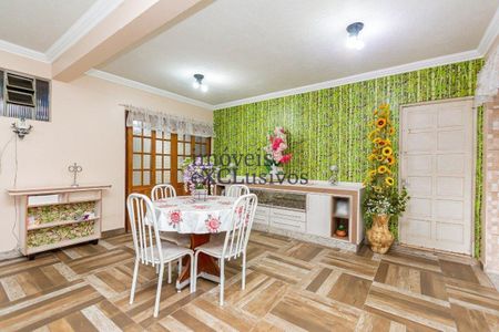 4_photo/94dce3e0dd.6ba4ef9df26df2e3-ATLAS-b3d619b0-d716-44df-9b5f-4bb8240f13e1.jpg de casa à venda com 3 quartos, 180m² em Bigorrilho, Curitiba