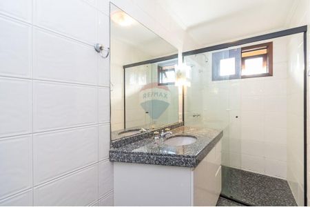 7_photo/94dce3e13f.577d6c233287952d-ATLAS-256eb75c-08a7-42e4-95e2-41fa1c45c245.jpg de casa à venda com 4 quartos, 300m² em Mercês, Curitiba