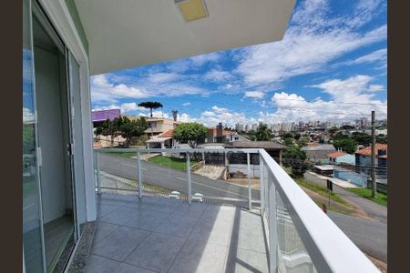 46_photo/94dce3e20f.5564e16b2c01dcfa-ATLAS-dbe0713c-68e1-4a8d-bbf3-4c620da1c764.jpg de casa à venda com 3 quartos, 258m² em Mercês, Curitiba