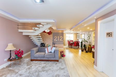 6_photo/94dce3e20f.9d7ddff641ec2d4a-ATLAS-0e6aea34-711b-4127-b8e9-3643e3366036.jpg de casa à venda com 3 quartos, 306m² em Mercês, Curitiba