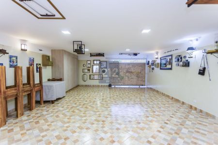 50_photo/94dce3e20f.9d7ddff641ec2d4a-ATLAS-94e27f1c-d25b-4d2c-99b9-68e04aa15be1.jpg de casa à venda com 3 quartos, 306m² em Mercês, Curitiba