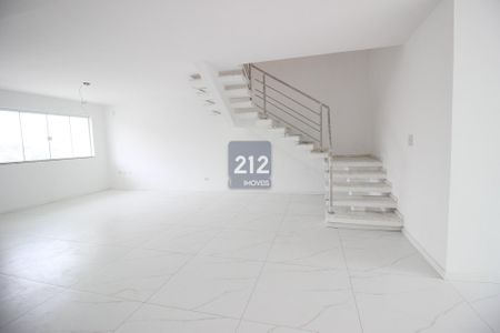 6_photo/94dce3e20f.a3d8137969d71d49-ATLAS-5d4b1a96-2418-41d7-bcd8-996bff275e3c.jpg de casa à venda com 3 quartos, 306m² em Mercês, Curitiba