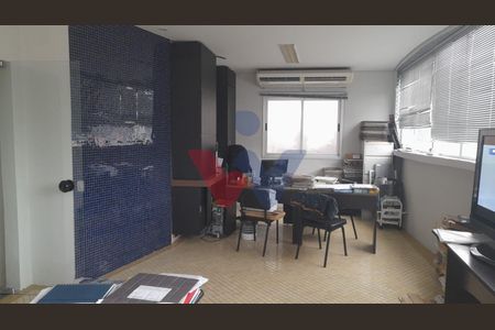 10_photo/94dce3e2d1.1bb529b01f5e602e-ATLAS-90ad0daa-c435-403d-aac7-ee08f7f31bc2.jpg de casa à venda com 1 quarto, 298m² em Mercês, Curitiba