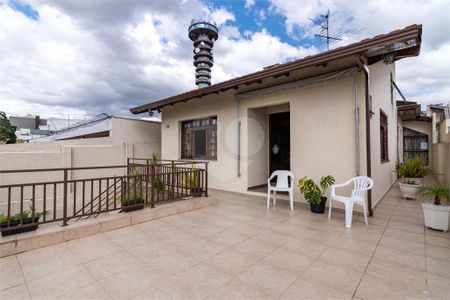 8_photo/94dce3e34d.ceff8192393c33de-ATLAS-1f956b21-cb5b-42e9-9994-f7b42072dbbc.jpg de casa à venda com 4 quartos, 242m² em Mercês, Curitiba