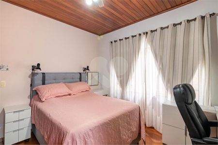 9_photo/94dce3e34d.ceff8192393c33de-ATLAS-c9d0d970-6b05-4f50-bca0-8a40e9f176f2.jpg de casa à venda com 4 quartos, 242m² em Mercês, Curitiba