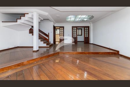 2_photo/94dce3e35b.6c8e35c674eb8ee1-ATLAS-04176909-56c6-4e61-b57f-8562276e0c58.jpg de casa à venda com 3 quartos, 380m² em Mercês, Curitiba