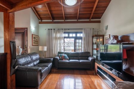 7_photo/94dce3e367.fbcd7a2e7ac63d93-ATLAS-0dab1ba5-2129-4757-acea-daed8d77b8a1.jpg de casa à venda com 4 quartos, 242m² em Mercês, Curitiba