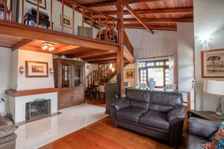 6_photo/94dce3e367.fbcd7a2e7ac63d93-ATLAS-2b43c291-67a8-4ecb-93dc-a71d6585e10a.jpg de casa à venda com 4 quartos, 242m² em Mercês, Curitiba