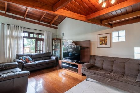 6_photo/94dce3e367.fbcd7a2e7ac63d93-ATLAS-351d1784-affb-46a3-8edf-d16ff975df8a.jpg de casa à venda com 4 quartos, 242m² em Mercês, Curitiba