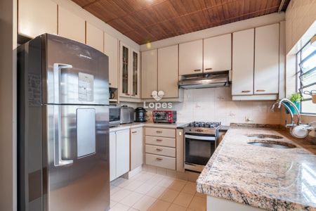 11_photo/94dce3e367.fbcd7a2e7ac63d93-ATLAS-aab76dc8-6f13-48b6-8fba-f04e661094b9.jpg de casa à venda com 4 quartos, 242m² em Mercês, Curitiba