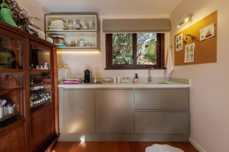 4_photo/94dce3e379.f7b46fd9919be053-ATLAS-c817b5b1-8326-4b1d-af4e-c9958b52d937.jpg de casa à venda com 3 quartos, 168m² em Mercês, Curitiba