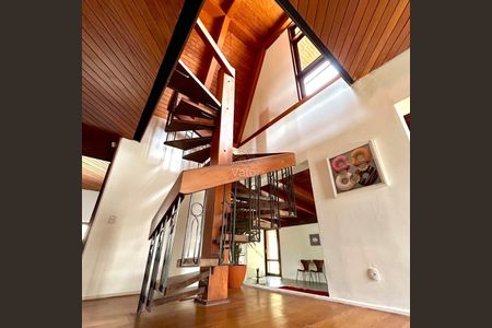 20_photo/94dce3e485.526b8d0f117d2dc5-ATLAS-0c5a4b24-5d4d-4333-bdb3-fa3c7ce38e44.jpg de casa à venda com 4 quartos, 430m² em Mercês, Curitiba