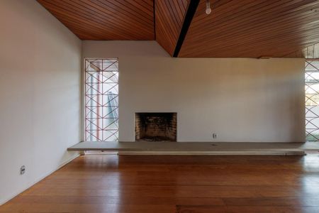 5_photo/94dce3e485.526b8d0f117d2dc5-ATLAS-45153e39-0560-46df-bdd7-d19da8c83693.jpg de casa à venda com 4 quartos, 430m² em Mercês, Curitiba