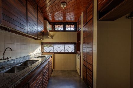 11_photo/94dce3e485.526b8d0f117d2dc5-ATLAS-97ea4181-0bfa-4deb-b411-9e6d19738fde.jpg de casa à venda com 4 quartos, 430m² em Mercês, Curitiba