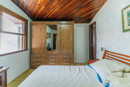 15_photo/94dce3e49b.ac59da683d20aab1-ATLAS-35b59e7b-5a75-4217-930a-76d7e5d4cdf5.jpg de casa à venda com 4 quartos, 166m² em Mercês, Curitiba