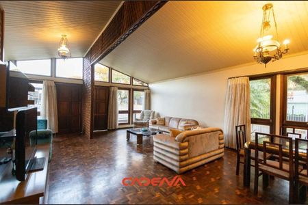 2_photo/94dce3e4ff.057b923898890996-ATLAS-32f95572-57bc-4a5d-a089-975a40e934e8.jpg de casa à venda com 5 quartos, 990m² em Mercês, Curitiba