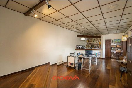 18_photo/94dce3e4ff.057b923898890996-ATLAS-d4fb0f23-7e4c-45e1-bffe-fa1bdfc1c9c5.jpg de casa à venda com 5 quartos, 990m² em Mercês, Curitiba