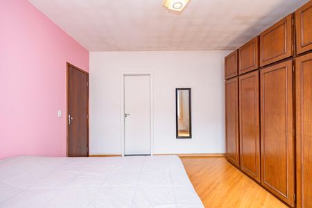 11_photo/94dce3e549.24a317c22631bef5-ATLAS-eaf19bed-b1ff-479c-b39d-1a4c54edaa8e.jpg de casa à venda com 3 quartos, 175m² em Bigorrilho, Curitiba