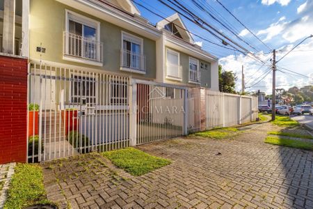 4_photo/94dce3e5ab.d7ef60e03d01fd59-ATLAS-c2a54391-45b6-47df-8ee1-5e17a3407a4d.jpg de casa à venda com 3 quartos, 239m² em Mercês, Curitiba