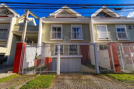 2_photo/94dce3e5ab.d7ef60e03d01fd59-ATLAS-c882c0be-ace4-40ee-a985-0aa9eb492340.jpg de casa à venda com 3 quartos, 239m² em Mercês, Curitiba