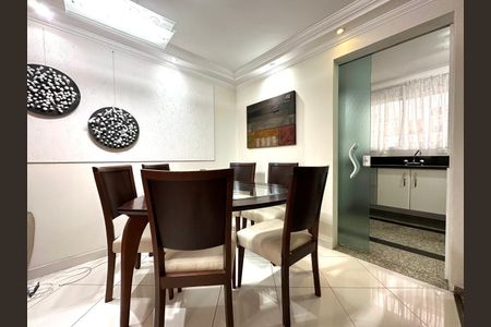 4_photo/94dce3e5f7.1fb0b71ab46b22f7-ATLAS-0aa91399-8f6a-45fa-8fd3-16bc51cf22e6.jpg de casa à venda com 3 quartos, 167m² em Bigorrilho, Curitiba