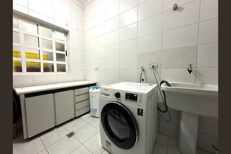 34_photo/94dce3e5f7.1fb0b71ab46b22f7-ATLAS-2aca1f78-c820-4745-aec2-9ce12960c49d.jpg de casa à venda com 3 quartos, 167m² em Bigorrilho, Curitiba