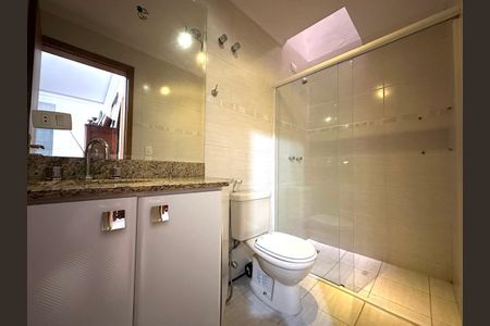 31_photo/94dce3e5f7.1fb0b71ab46b22f7-ATLAS-4c02b152-04e9-4579-95fd-9dae83fed2da.jpg de casa à venda com 3 quartos, 167m² em Bigorrilho, Curitiba