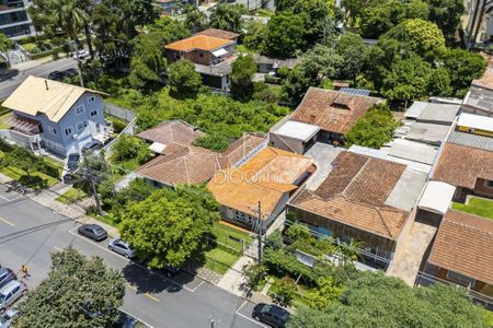 11_photo/94dce3e60f.41d999924f8b3a2a-ATLAS-2f40efb5-c019-483c-8d09-e70099a9b378.jpg de casa à venda com 6 quartos, 242m² em Bigorrilho, Curitiba