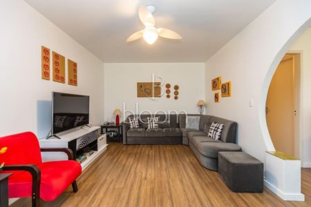 7_photo/94dce3e60f.41d999924f8b3a2a-ATLAS-e7de992a-e414-4d0e-b30a-f6331001314f.jpg de casa à venda com 6 quartos, 242m² em Bigorrilho, Curitiba