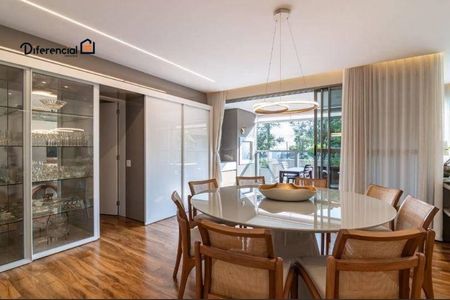 6_photo/94dce3e617.3f35fab8484e1490-ATLAS-5a44b751-be0d-4276-b89b-e28b0b1a3590.jpg de apartamento à venda com 3 quartos, 155m² em Bigorrilho, Curitiba