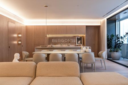 6_photo/94dce3e62b.eba19d82366e920a-ATLAS-89bd24dc-db4f-4f58-83ed-7c59a3be109c.jpg de apartamento à venda com 3 quartos, 207m² em Bigorrilho, Curitiba