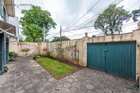 12_photo/94dce3e6c9.f469cfda097b0aa9-ATLAS-99fb264d-aee1-4e2f-8ea6-7261932ac710.jpg de casa à venda com 4 quartos, 180m² em Bigorrilho, Curitiba