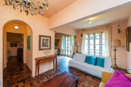 8_photo/94dce3e6c9.f469cfda097b0aa9-ATLAS-e9b25fbd-3ec3-47dd-8156-1ce8642b549a.jpg de casa à venda com 4 quartos, 180m² em Bigorrilho, Curitiba