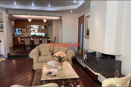 7_photo/94dce3e755.0dd9c6215945fd59-ATLAS-a8f0d2ec-68e0-4c68-be38-33b1634e61d0.jpg de casa à venda com 4 quartos, 463m² em Bigorrilho, Curitiba