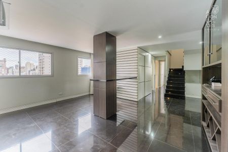 6_photo/94dce3e82f.6e6daa3ff4053a2f-ATLAS-20735cde-8eb7-47c5-a0b8-a6948b7d8b78.jpg de apartamento à venda com 3 quartos, 194m² em Bigorrilho, Curitiba