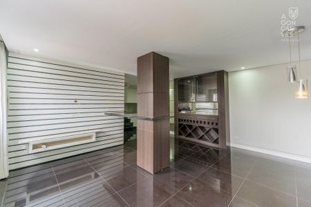 12_photo/94dce3e82f.6e6daa3ff4053a2f-ATLAS-648cc995-de71-4c25-a911-dc75b7758bd6.jpg de apartamento à venda com 3 quartos, 194m² em Bigorrilho, Curitiba