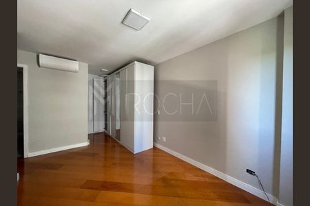 4_photo/94dce3e837.c315528b558c50e7-ATLAS-8bd0f03e-4b38-4c71-8a70-5444bc9acaf7.jpg de apartamento à venda com 3 quartos, 82m² em Bigorrilho, Curitiba