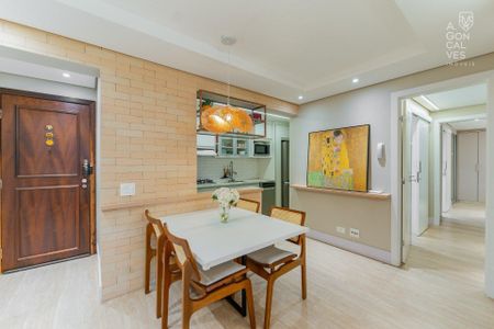 8_photo/94dce3e837.c9e06edbf4bf9610-ATLAS-352c3e37-ddab-4c10-b6b6-0d6d98b3e339.jpg de apartamento à venda com 3 quartos, 82m² em Bigorrilho, Curitiba