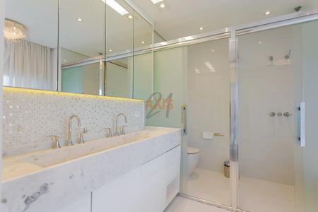 17_photo/94dce3e847.2039c38392adc39c-ATLAS-ef9d3174-d2eb-43ed-8e0b-e3a9c2d3e384.jpg de apartamento à venda com 4 quartos, 212m² em São Francisco, Curitiba