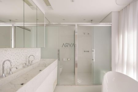 5_photo/94dce3e847.c35df5bd4b54cfde-ATLAS-7816fb82-cc8f-435d-b2af-ba6c7e15637e.jpg de apartamento à venda com 4 quartos, 212m² em São Francisco, Curitiba