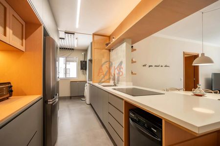 4_photo/94dce3e8db.10fcd1b631cebb8a-ATLAS-aed5396f-18d6-4a5d-bb86-31b89eba6efc.jpg de apartamento à venda com 3 quartos, 89m² em Bigorrilho, Curitiba